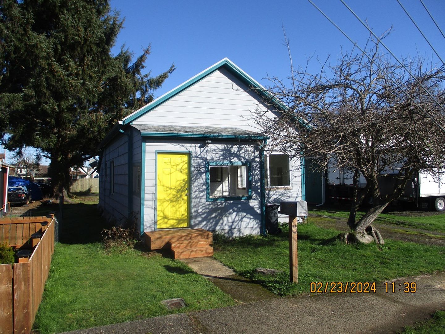 1227 Chenault Hoquiam – photo 1 of 13