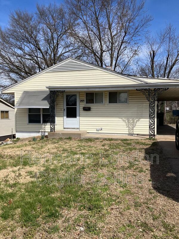205 Ben Nevis Road – photo 1 of 15