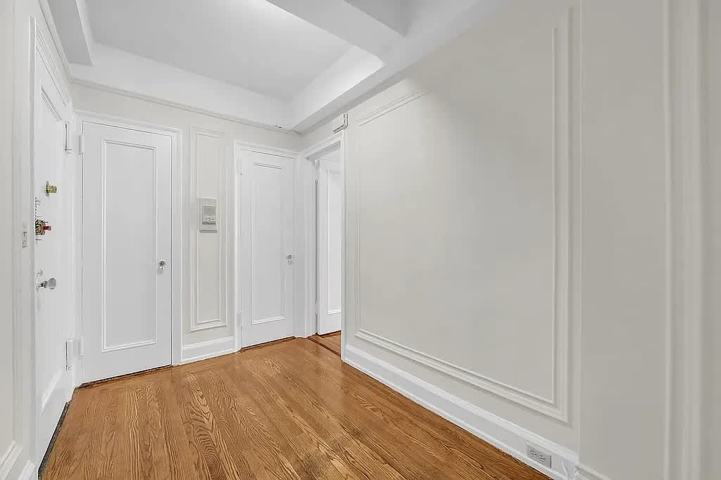 175 W 76th St – photo 1
