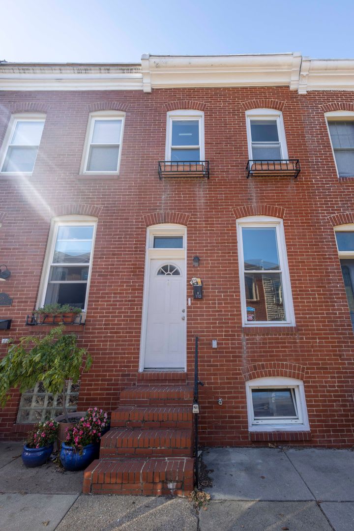 Charming 2BD/1BA Townhome in Patterson Park, MD! – photo 1