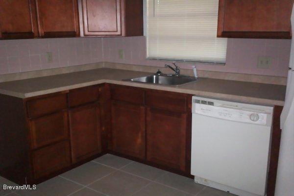 Charming 1 Story Stucco Home 3 Bed 2 Bath 2 Car Garage With Large Back Yard – photo 1 of 374