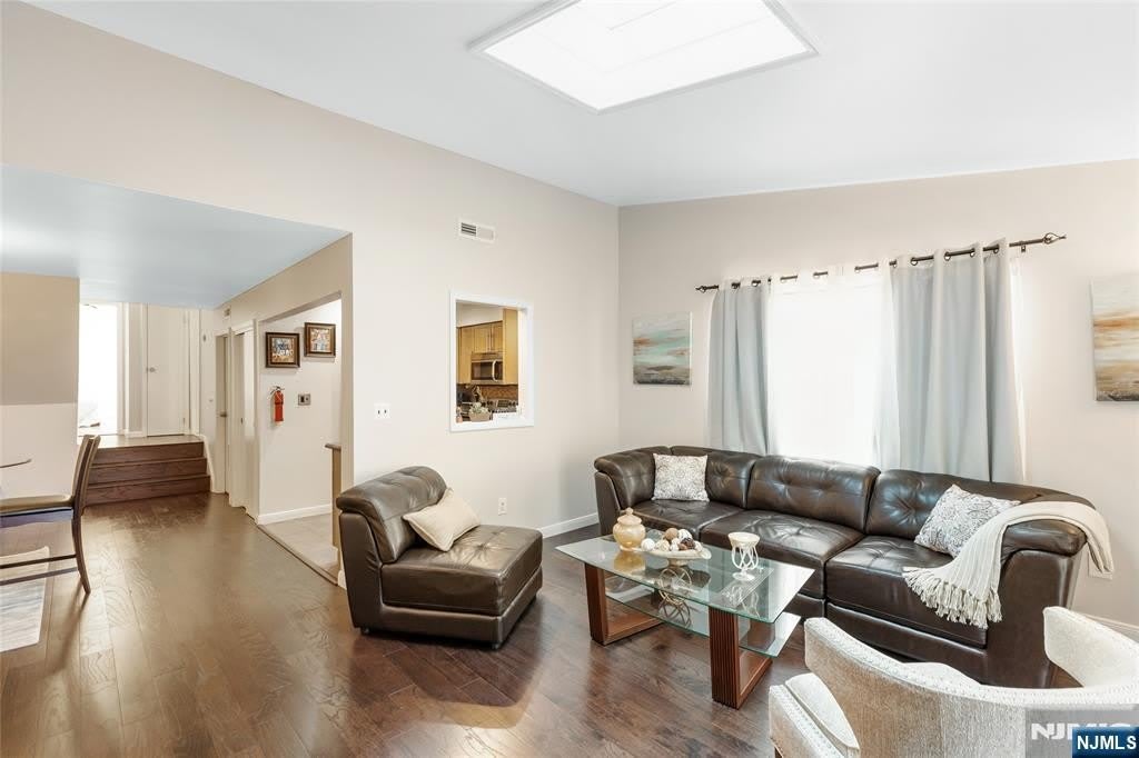 6405 Liberty Avenue – photo 1