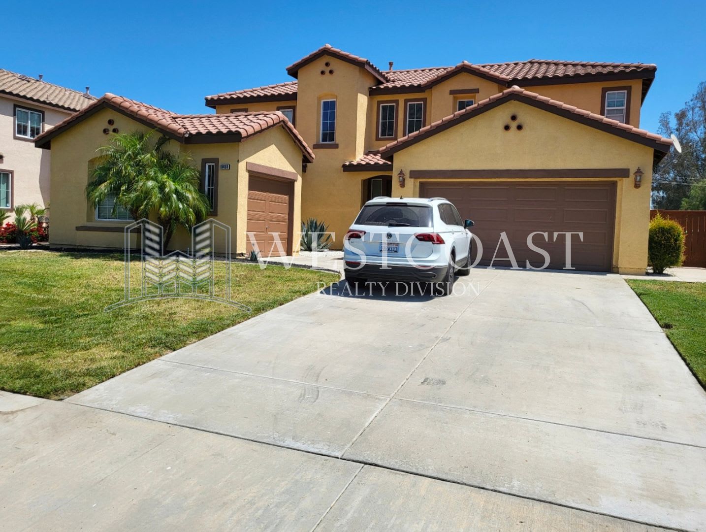 Available Now Reduced Rent Beautiful 3 Bed 3 Bath And 2 Car Garage In Lake Elsinore Minutes From The Late – photo 1 of 20