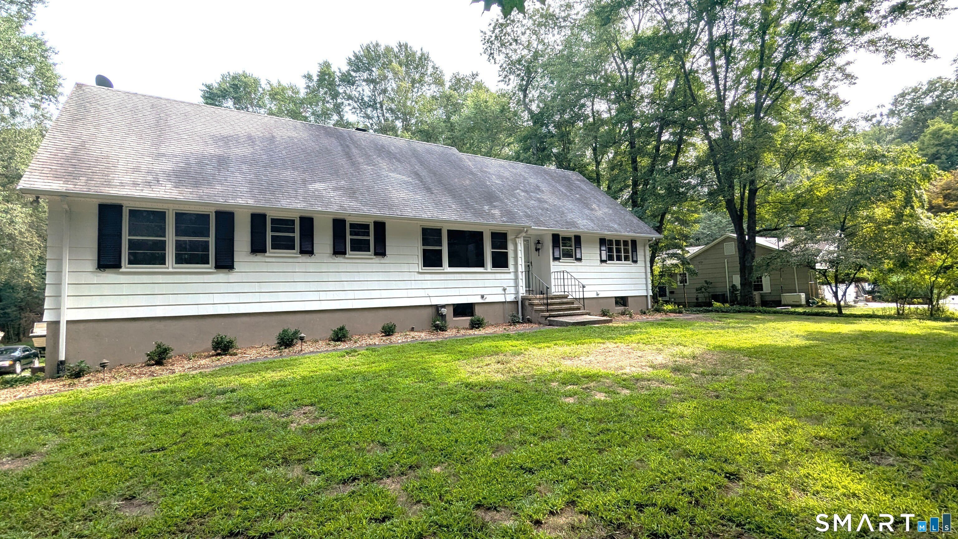 1139 Brookside Drive – photo 1 of 29