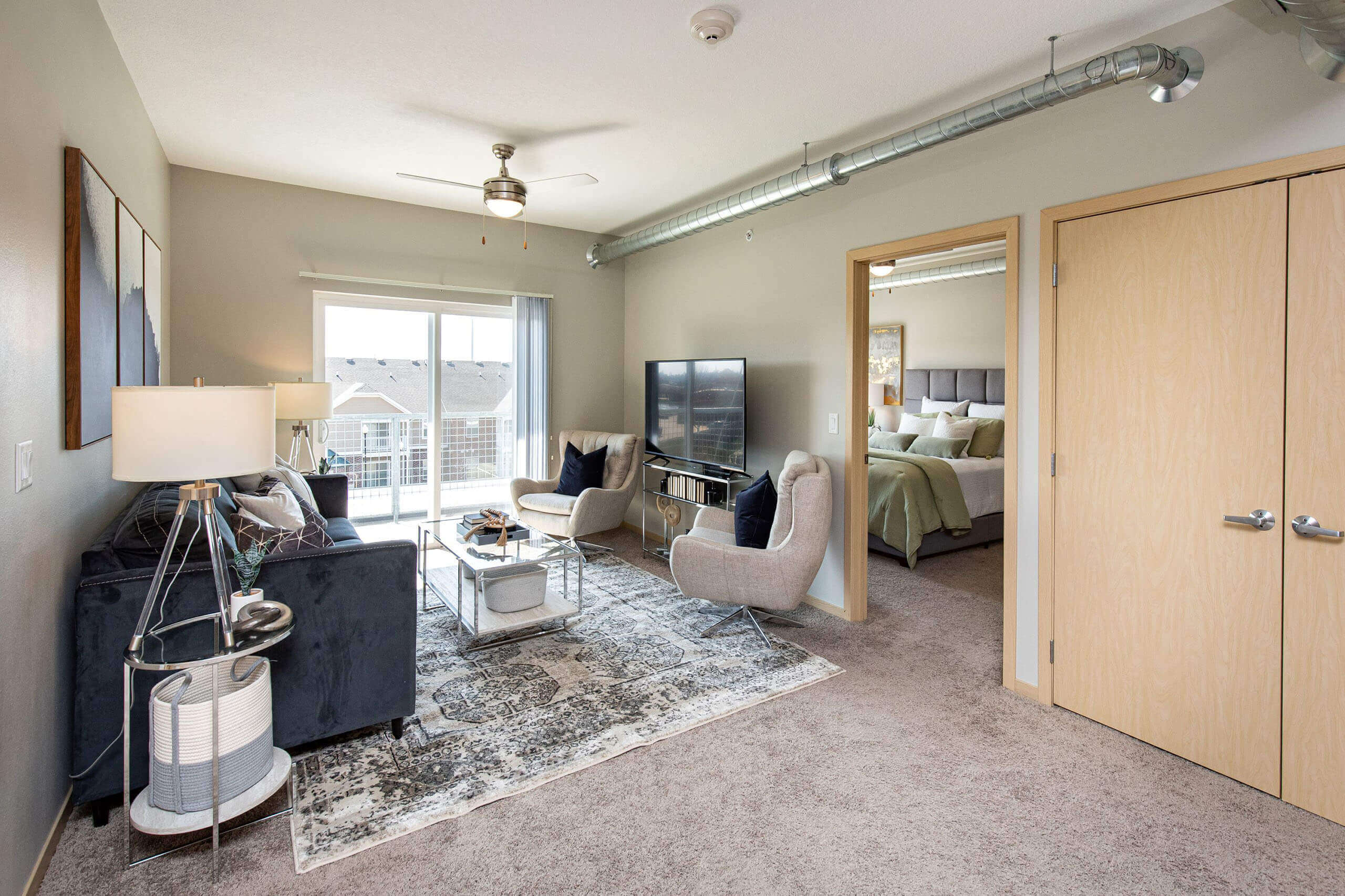 Lake Shore Apartments – photo 1
