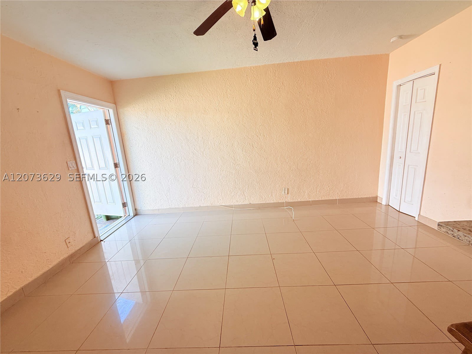326 NE 6th St – photo 1 of 13