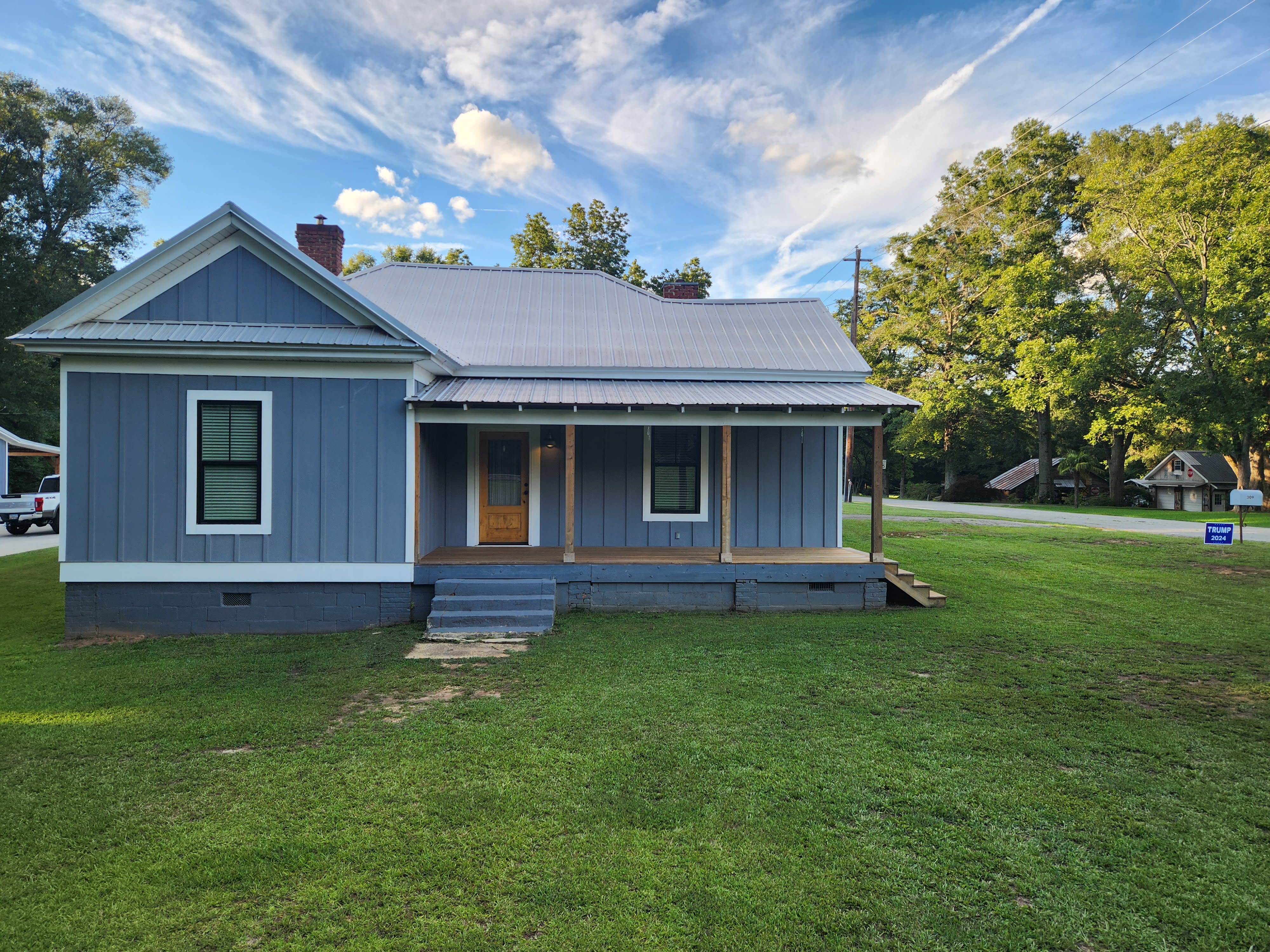 309 Morgan Street – photo 1 of 2