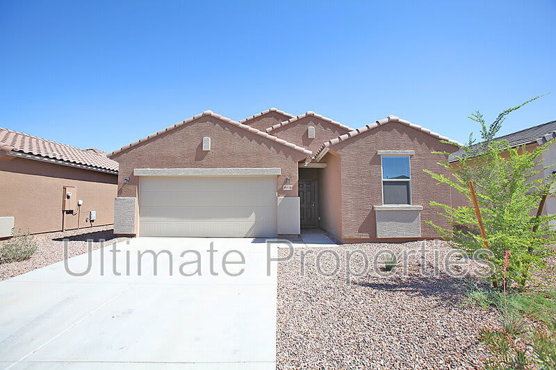 11538 W Redfield Rd – photo 1 of 23
