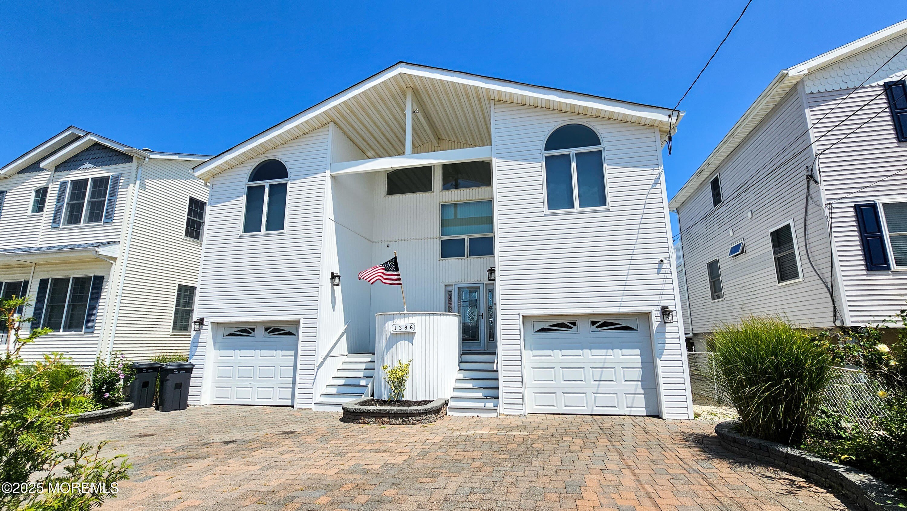 1386 Paul Boulevard – photo 1 of 44