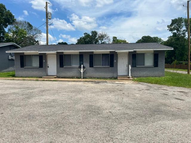 411 Johnson St – photo 1 of 6