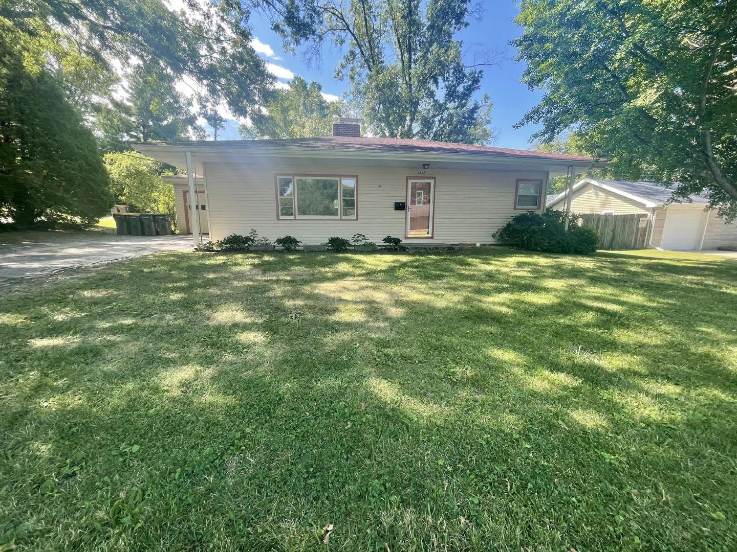 1822 E. 2nd St. – photo 1