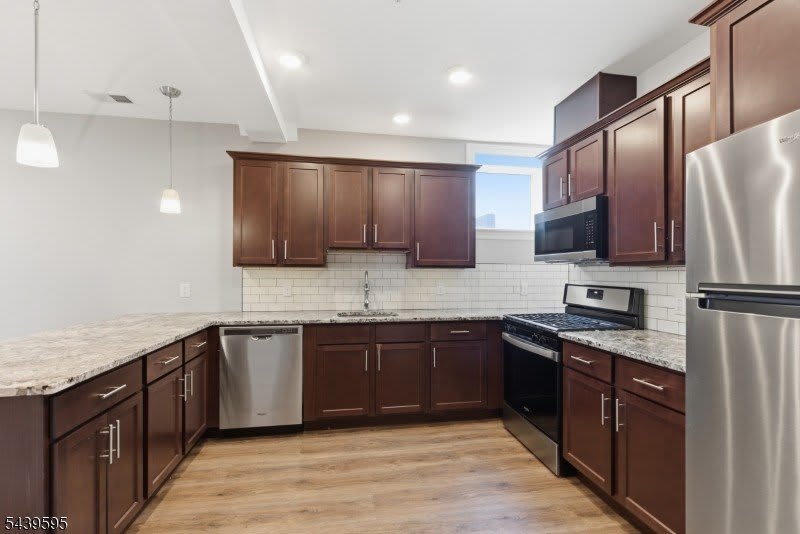 18-20 N Union Ave – photo 1 of 27