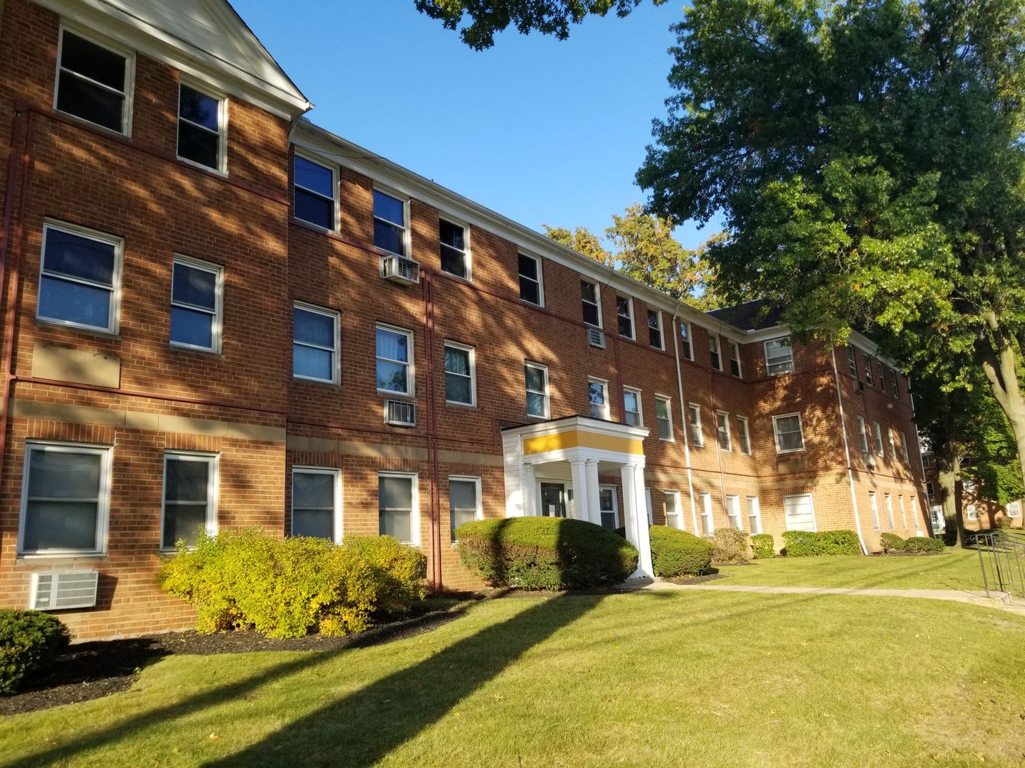 13789 Cedar Rd Unit 300 – photo 1