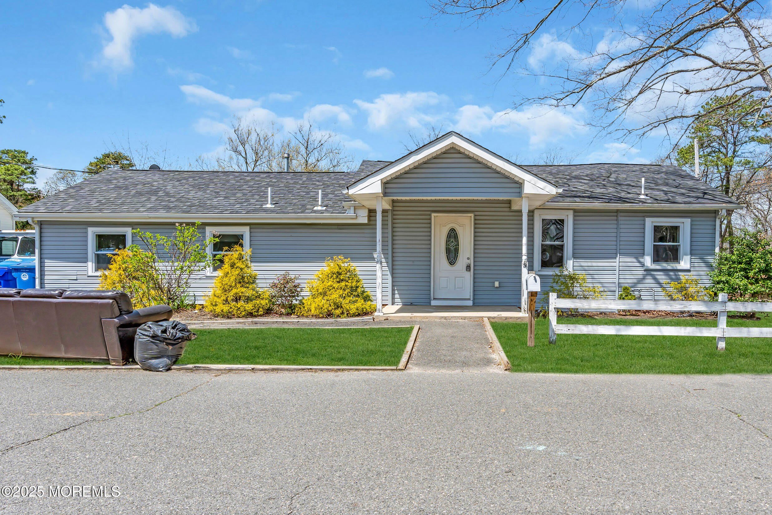 351 Hulse Avenue – photo 1