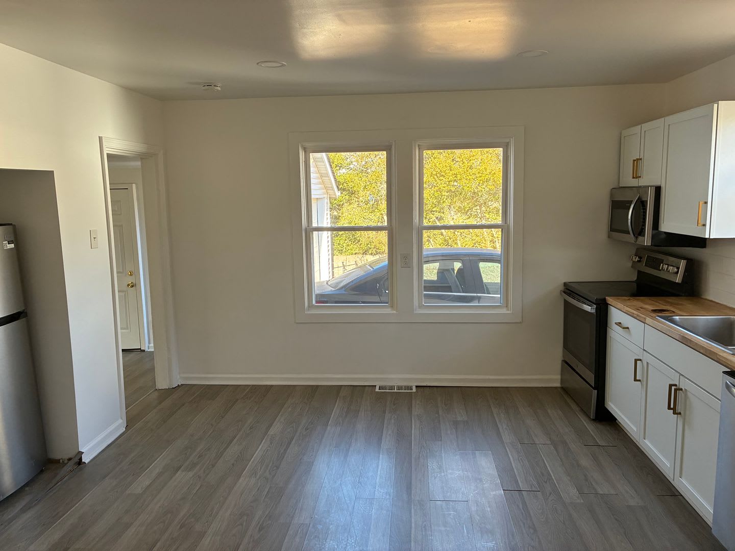 Fully Renovated 2-Bedroom Home with Huge Yard in Ferguson! – photo 1 of 9