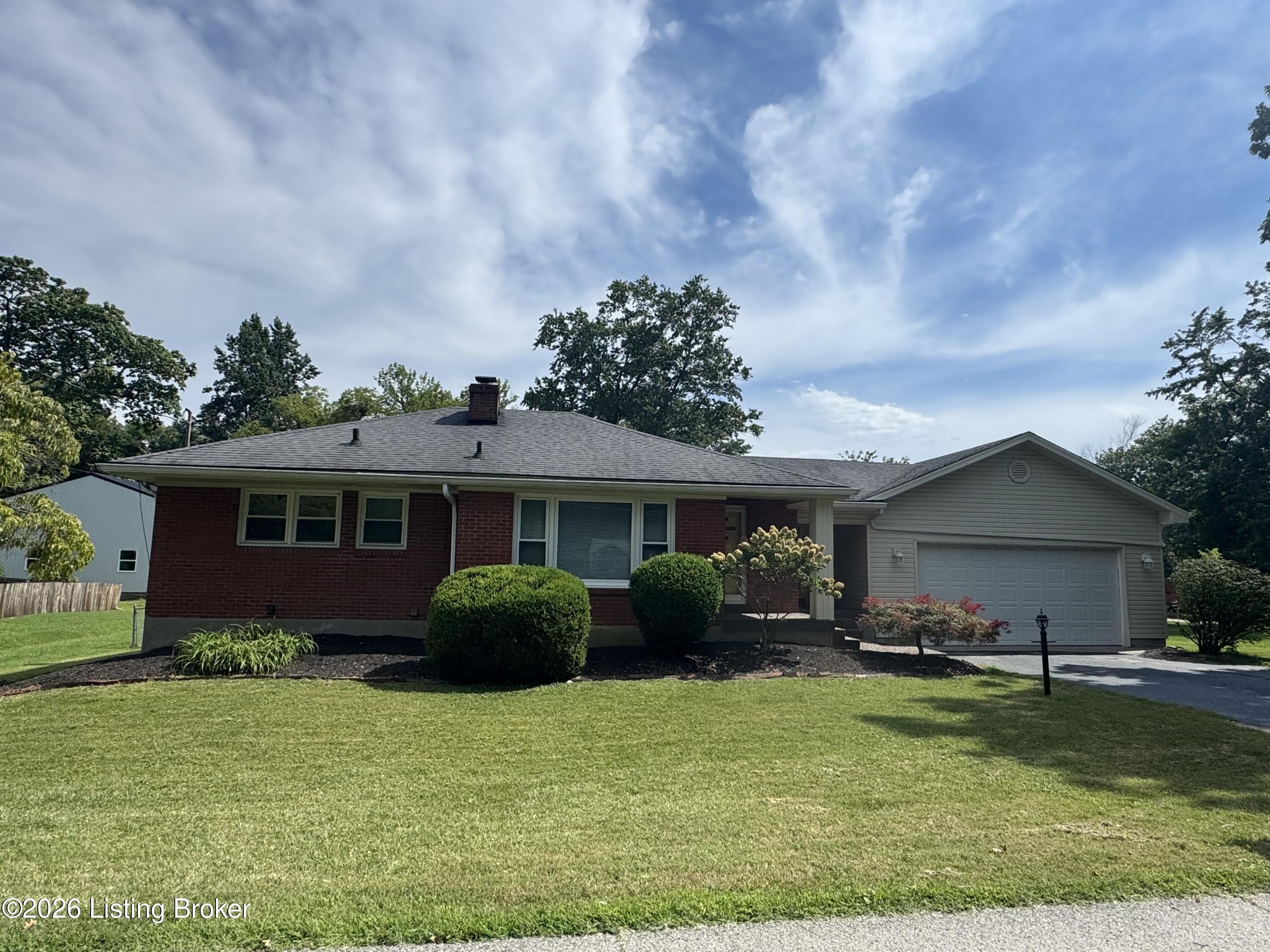 12002 Donohue Ave – photo 1 of 21