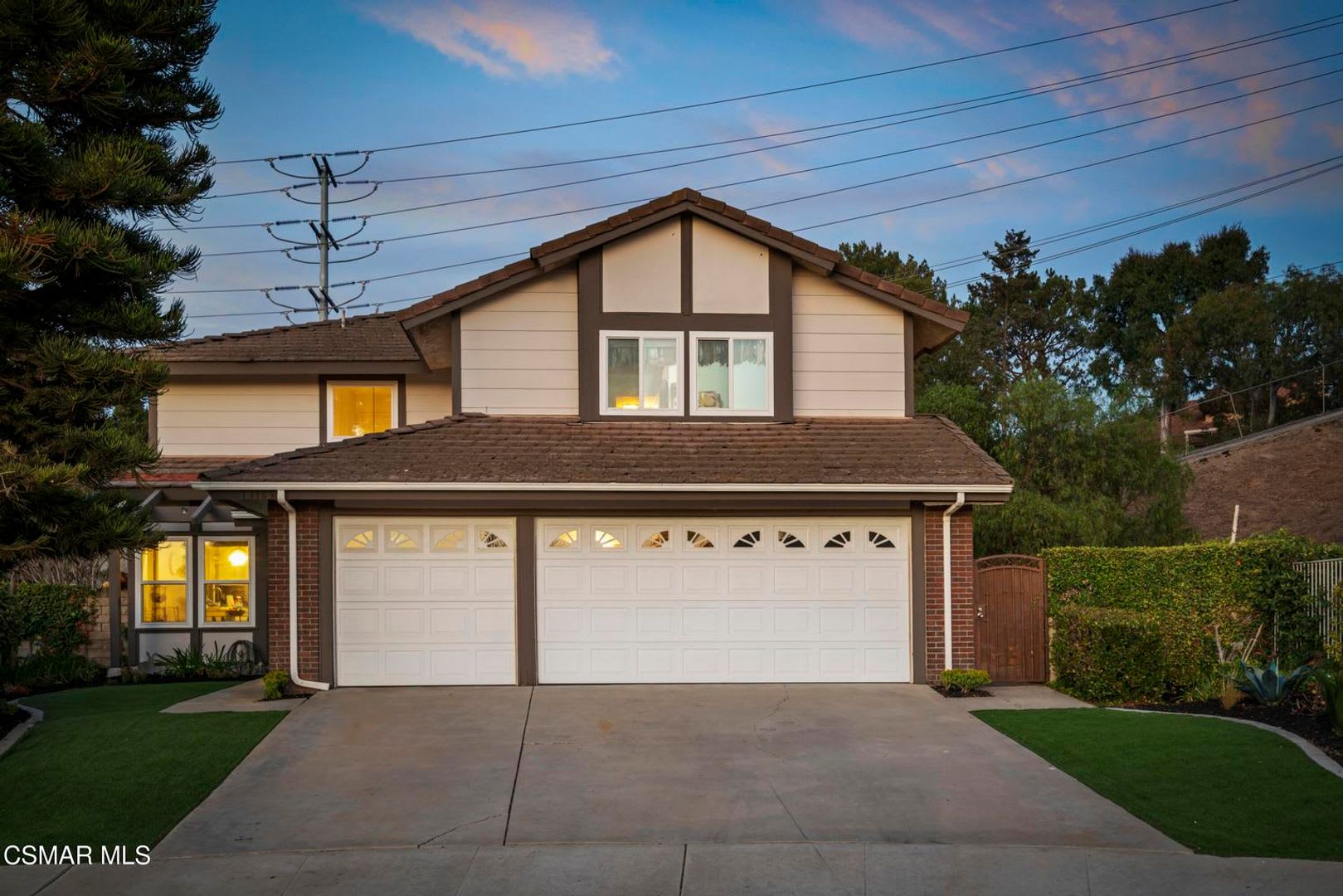 Gorgeous Shadow Run Home Perched On A Quiet Cul De Sac In Moorpark With Access To Community Pool Spa – photo 1 of 31