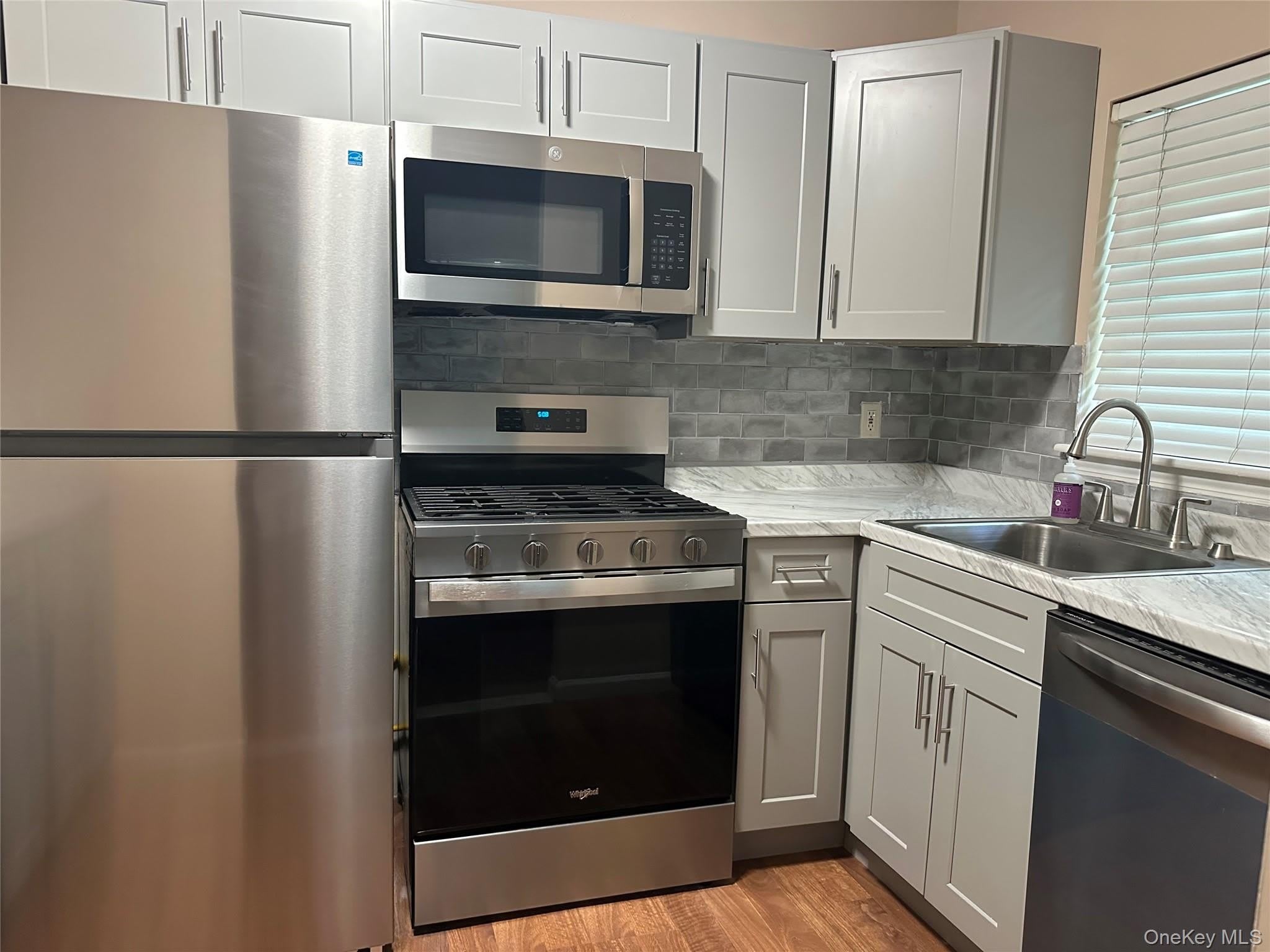 11 Lexington Hill – photo 1 of 14