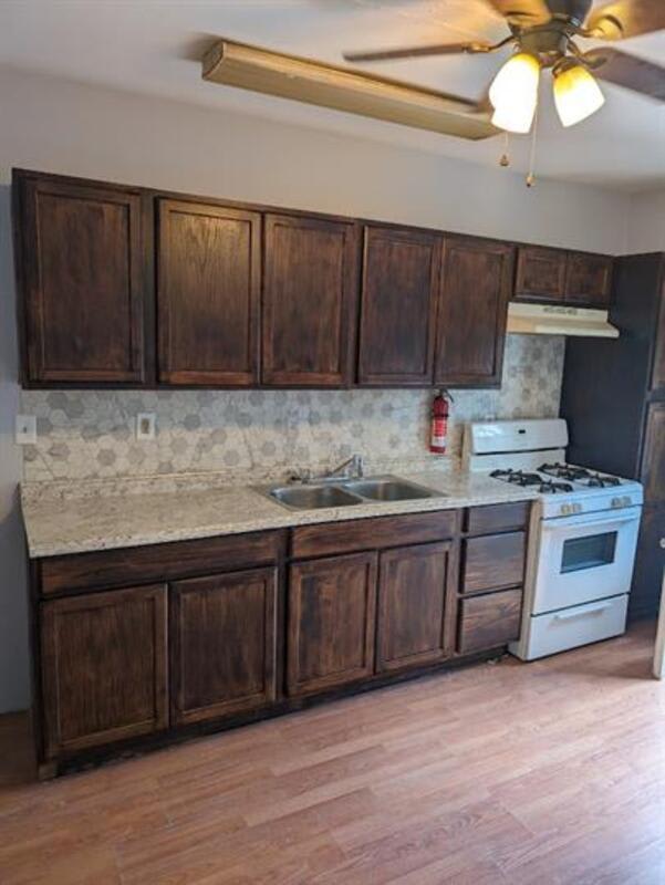 126 N Orchard St – photo 1 of 74