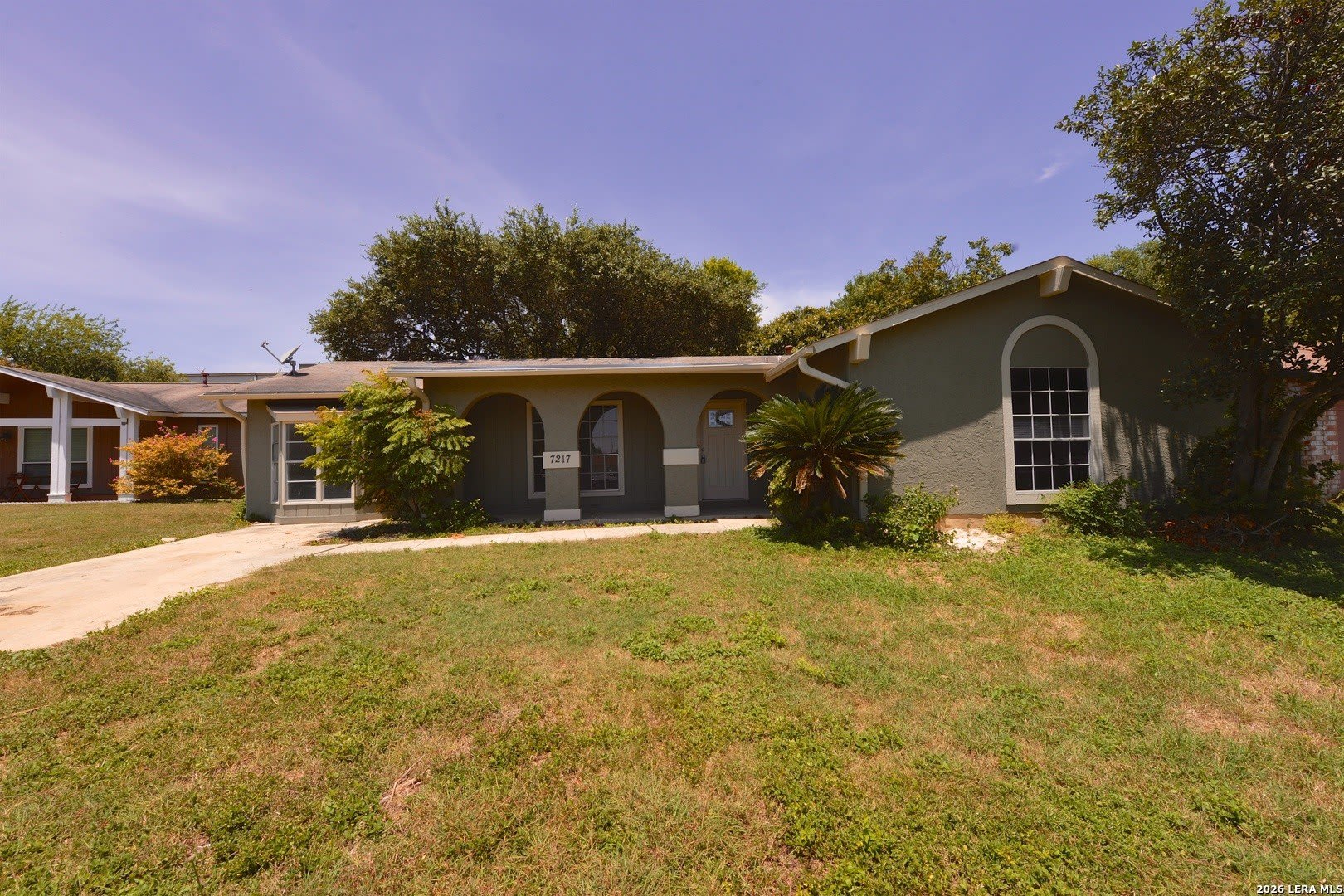 7217 Leading Oaks – photo 1 of 16