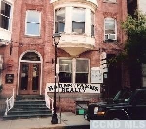 518 Warren – photo 1 of 2