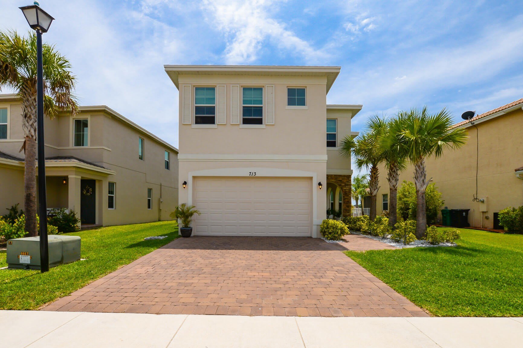 713 NW Leonardo Circle – photo 1