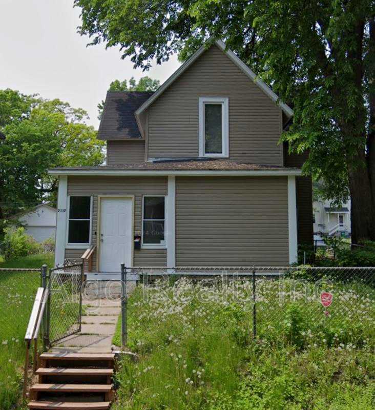 2117 Illion Ave N – photo 1