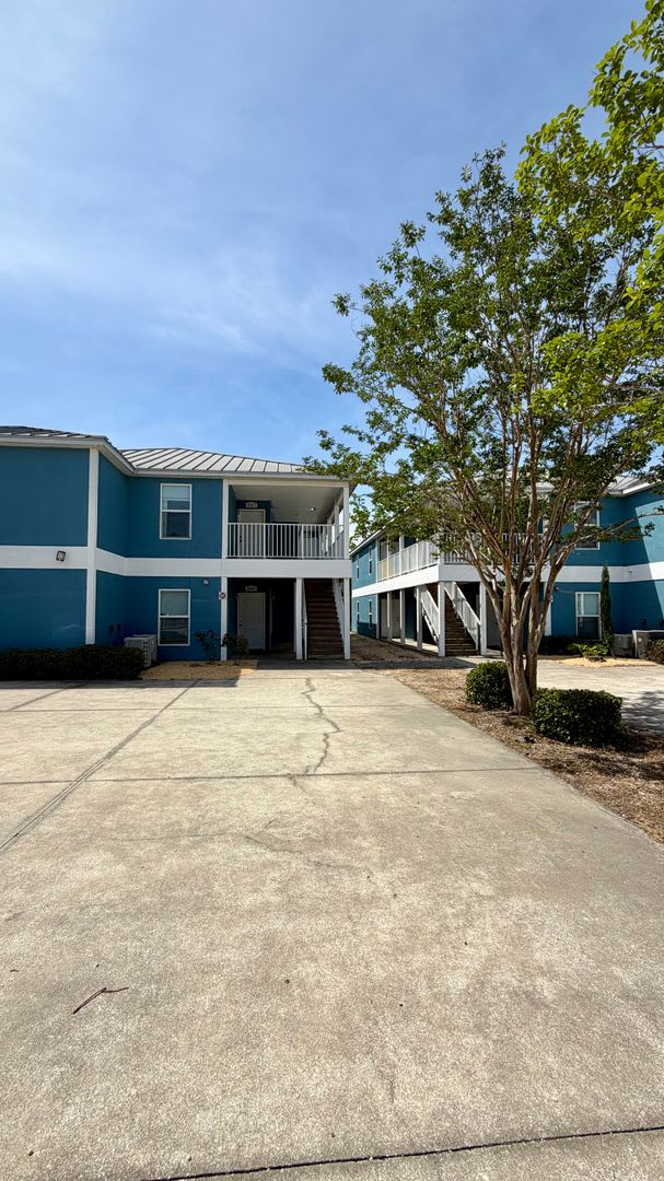 9117 Laird Street – photo 1 of 13
