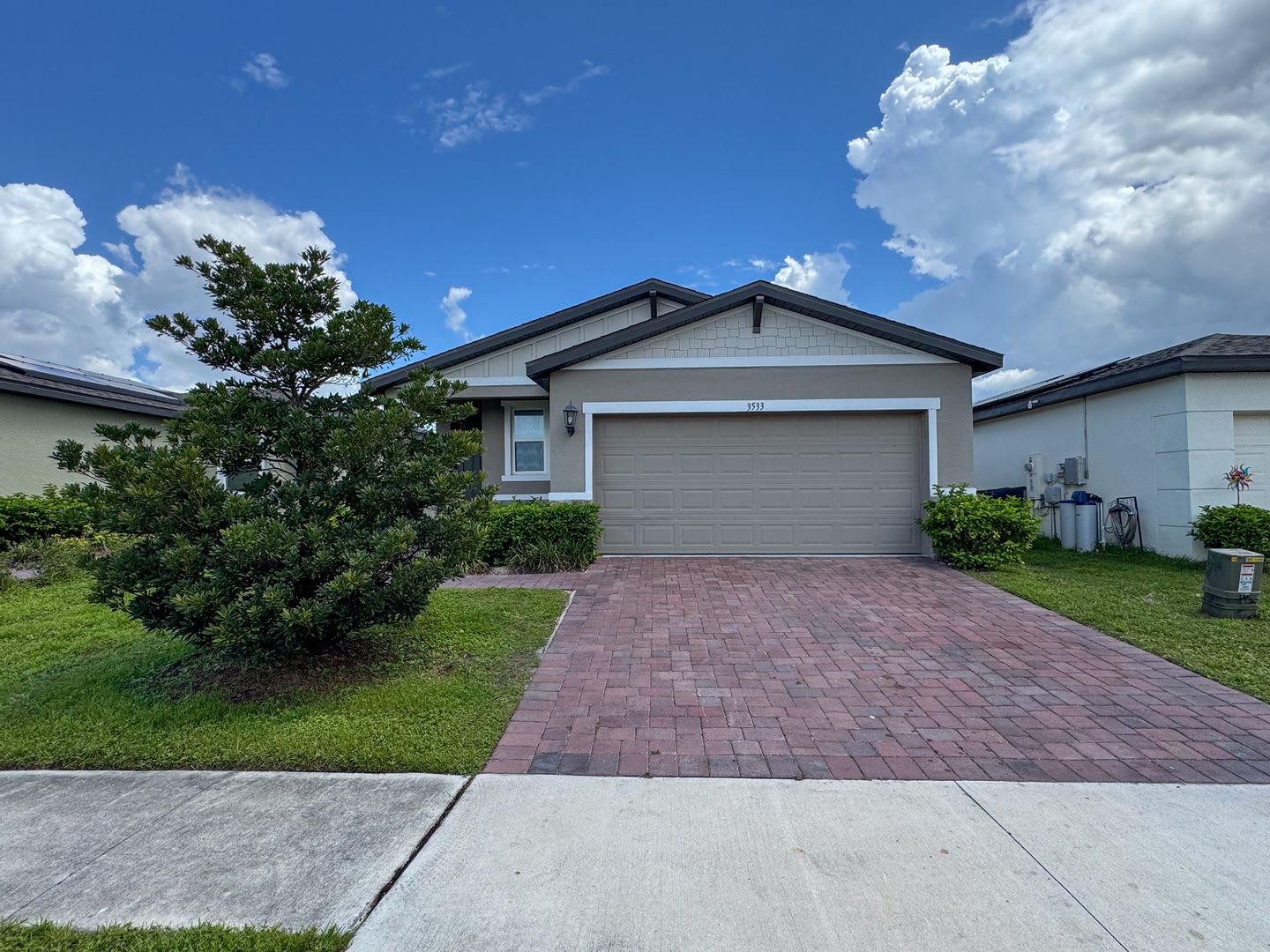 3 Bedroom 2 Bath with Double Car Garage in Poinciana! – photo 1