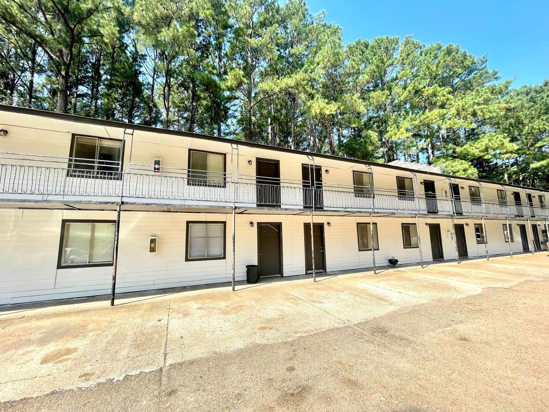 1 Bed/1 Bath Available in Brandon! 39042 – photo 1 of 10