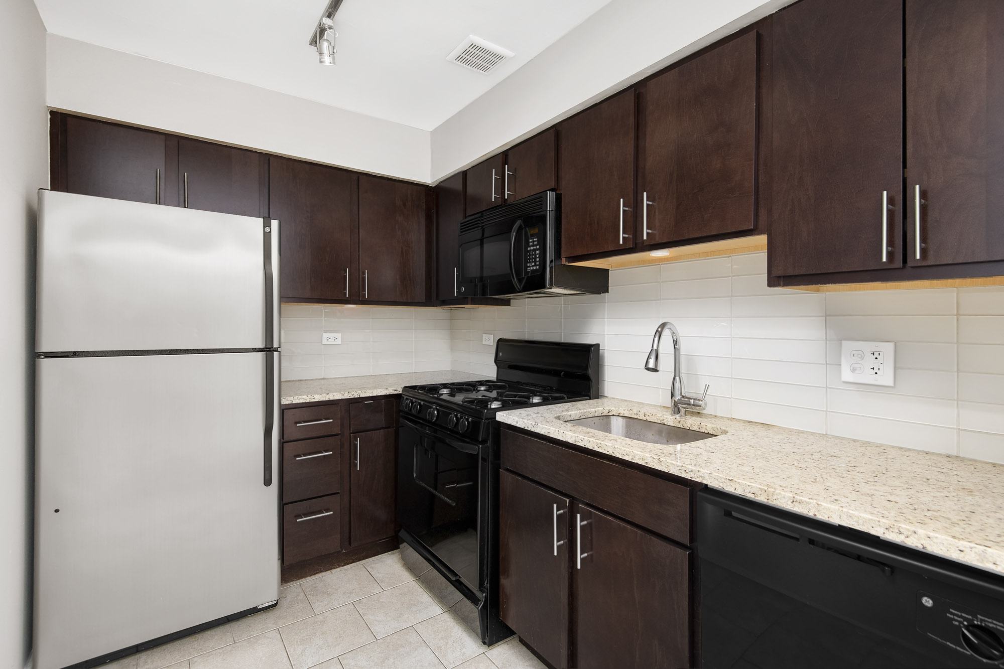 Reside On Pine Grove – photo 1