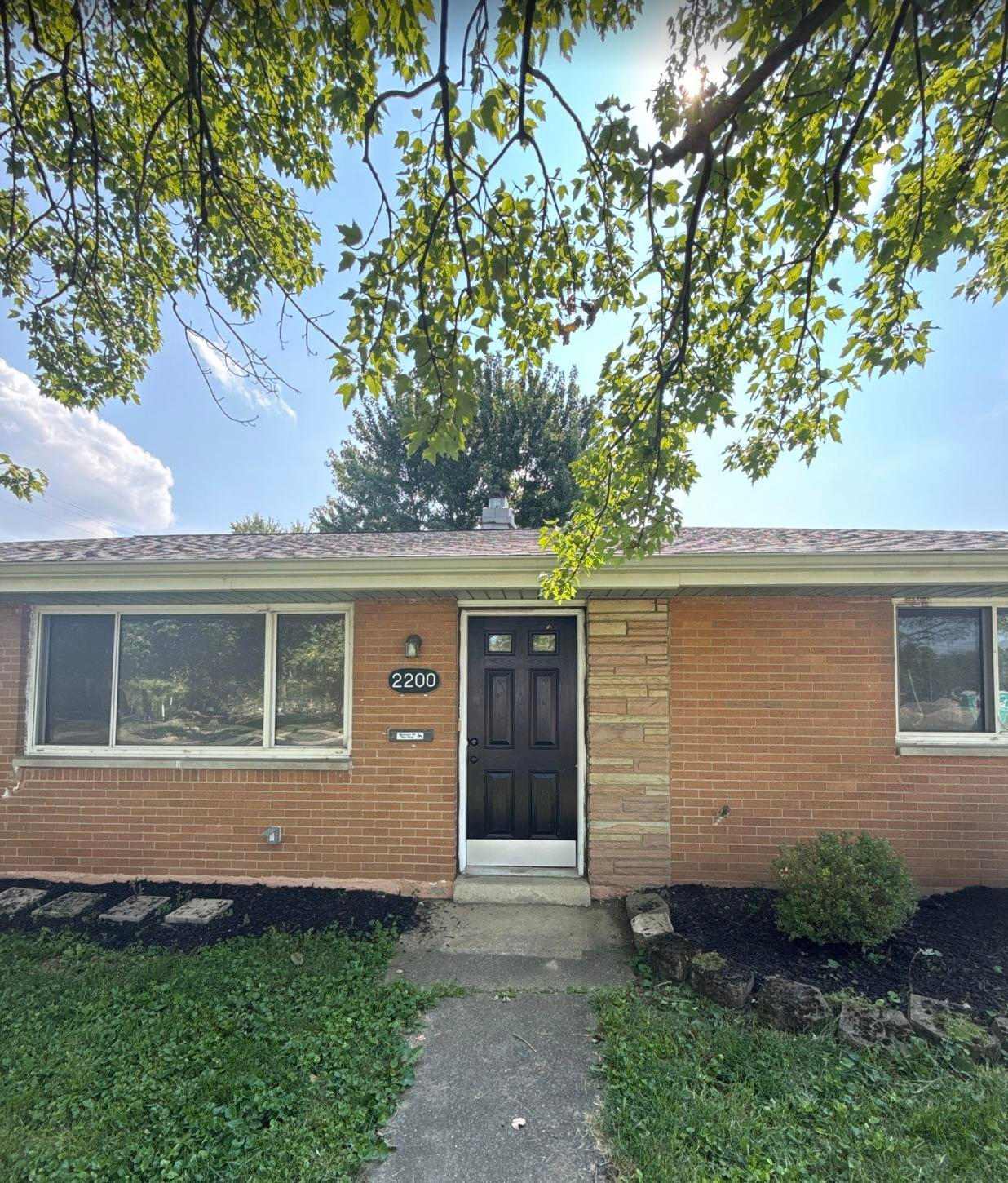 2200 Yorkshire Place – photo 1 of 26