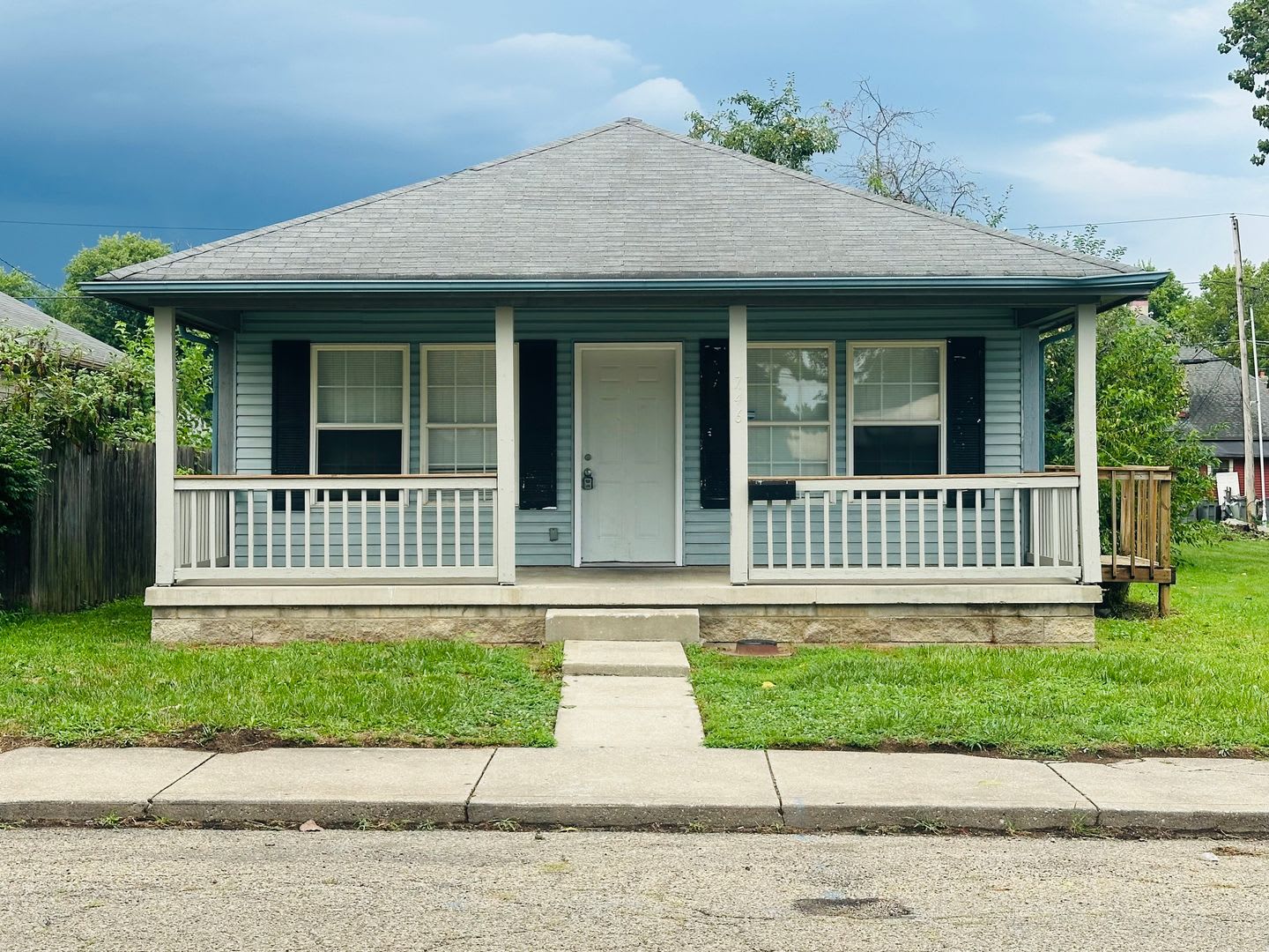 3 Bedroom Rambler Near NW Riverside! – photo 1