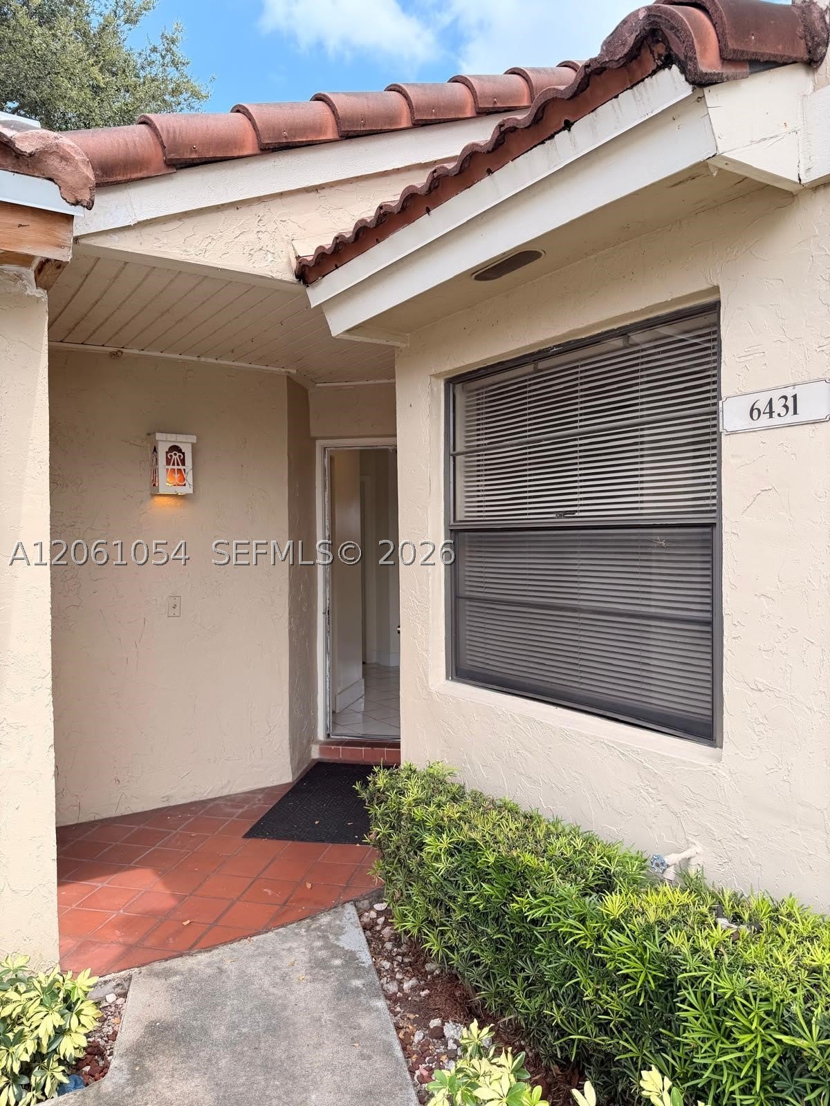 6431 NW 171st St – photo 1