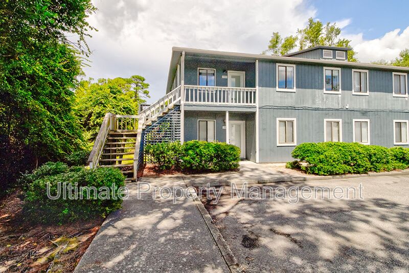 1251 Wellington Drive – photo 1