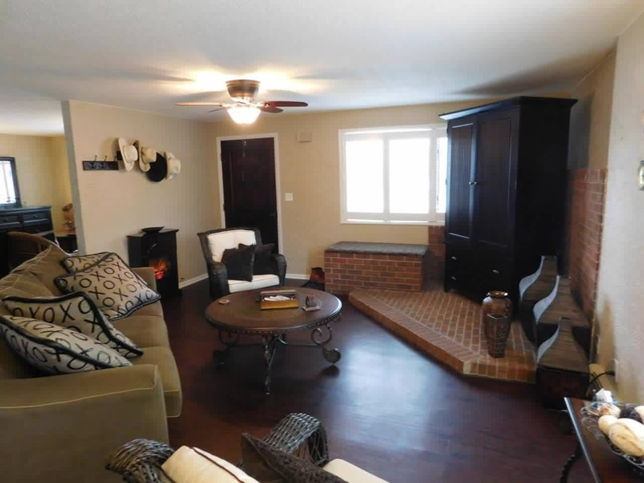 1401 Salsbury Avenue – photo 1 of 48