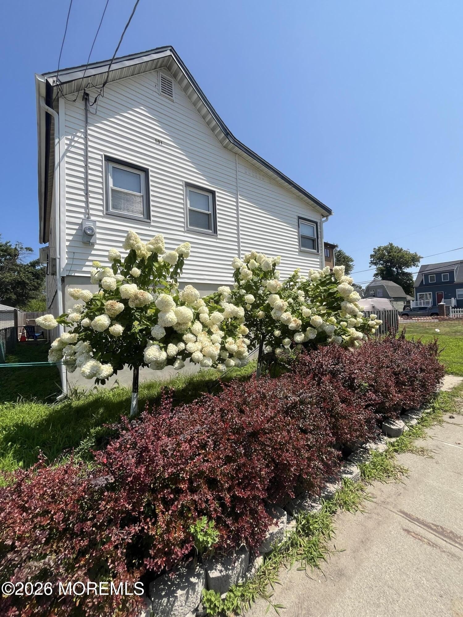 101 Center Avenue – photo 1
