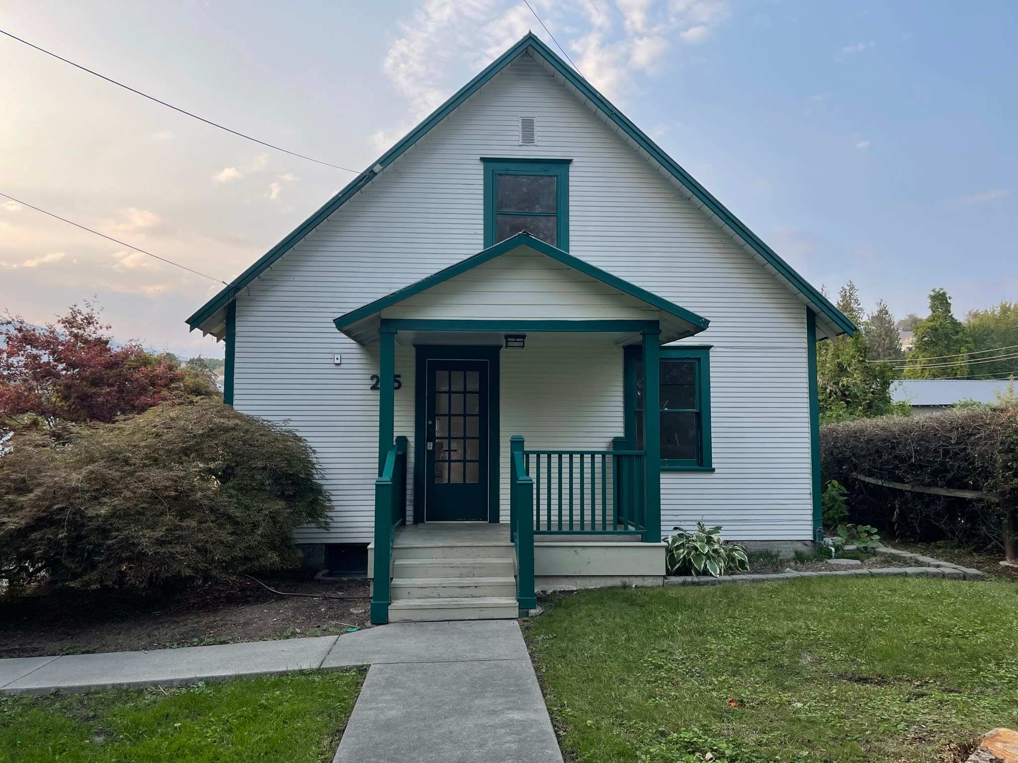 245 Harris Avenue – photo 1 of 28
