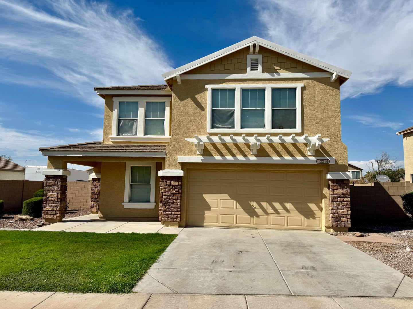 Beautiful 5 Bed + Loft, 2.5 Bath Two Story Level Home In Avondale! Large Backyard – photo 1