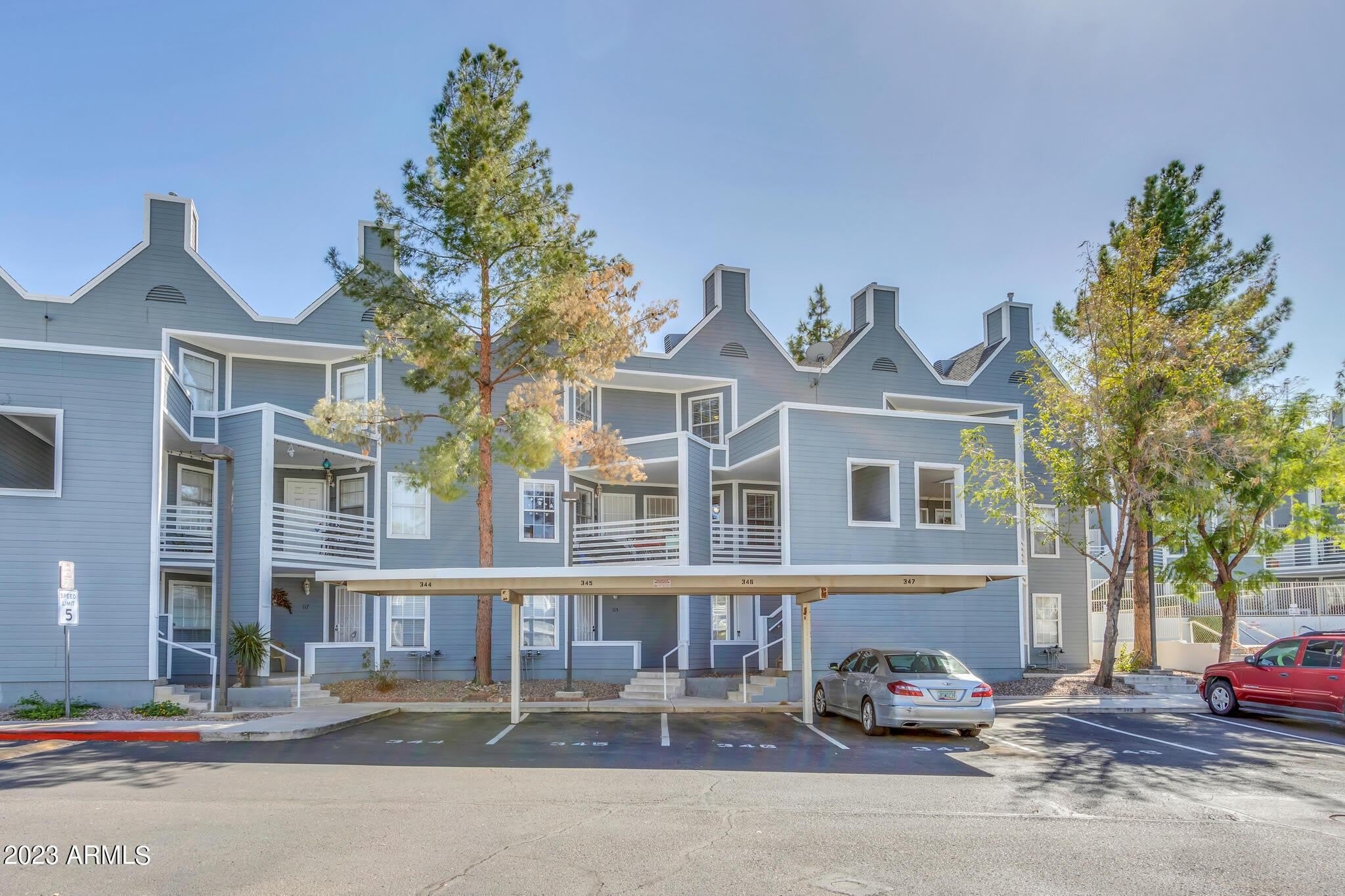 1505 N Center – photo 1