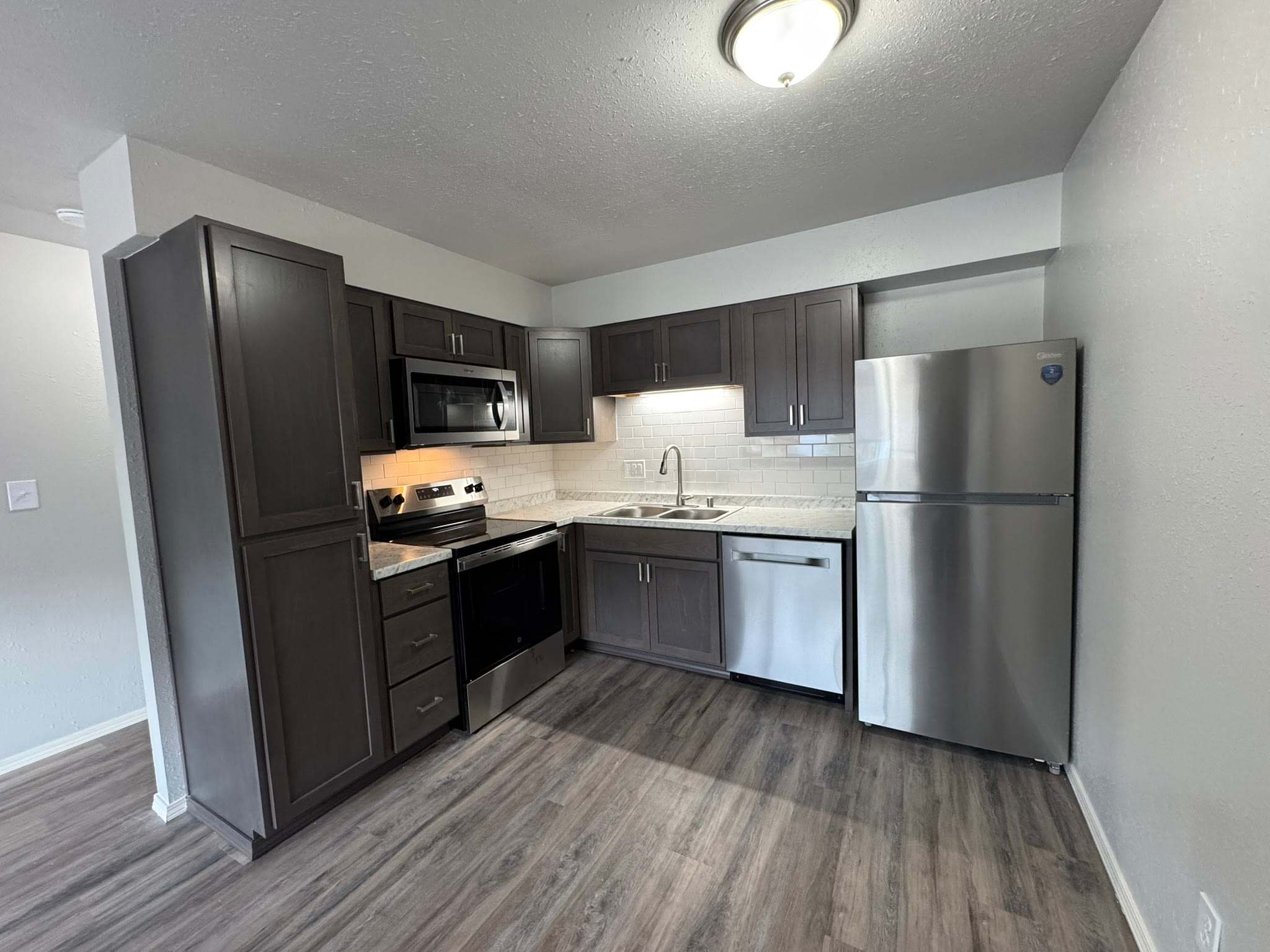 2405 W 2nd AveApt #23 – photo 1