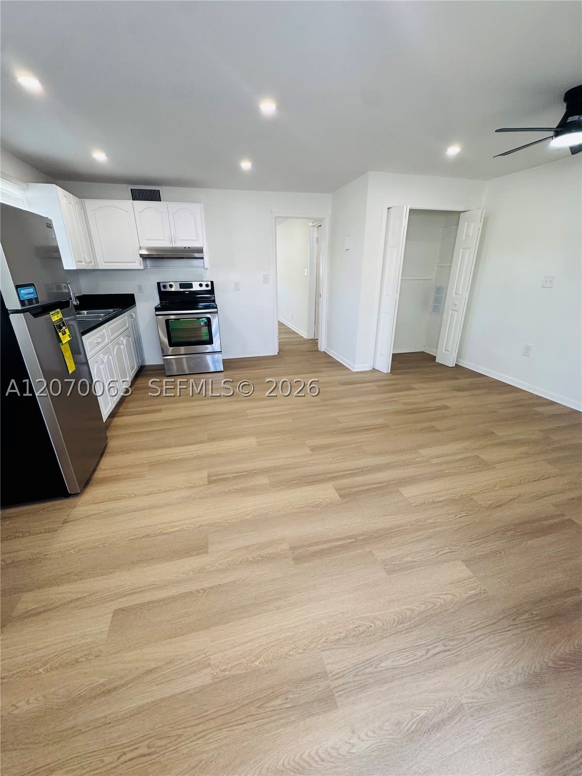 2502 Harding St – photo 1