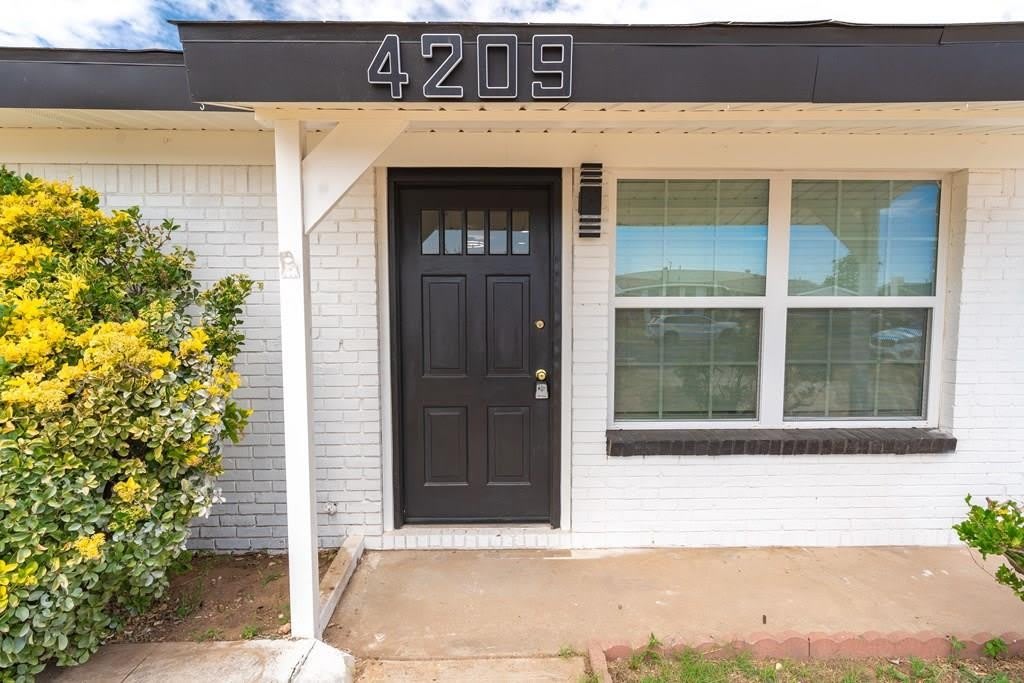 4209 Redbud Ave – photo 1
