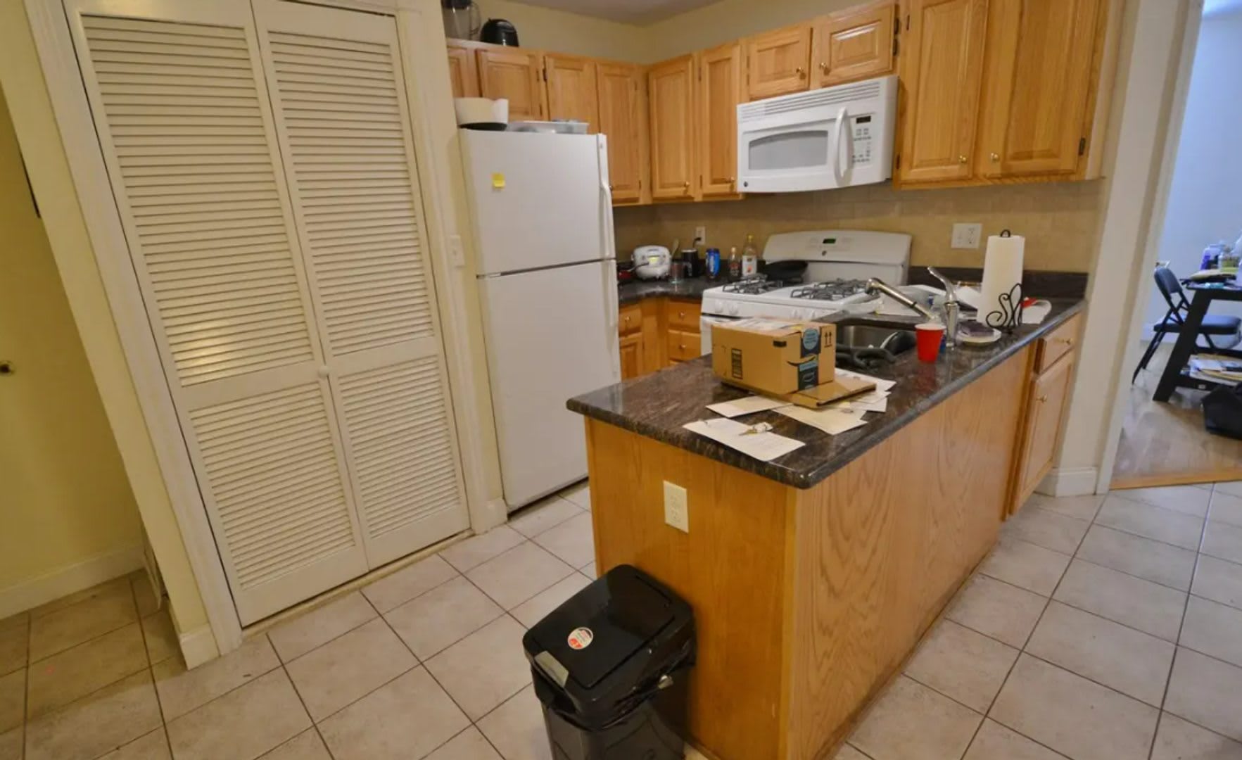 Charming 3 Bedroom No Broker Fee – photo 1