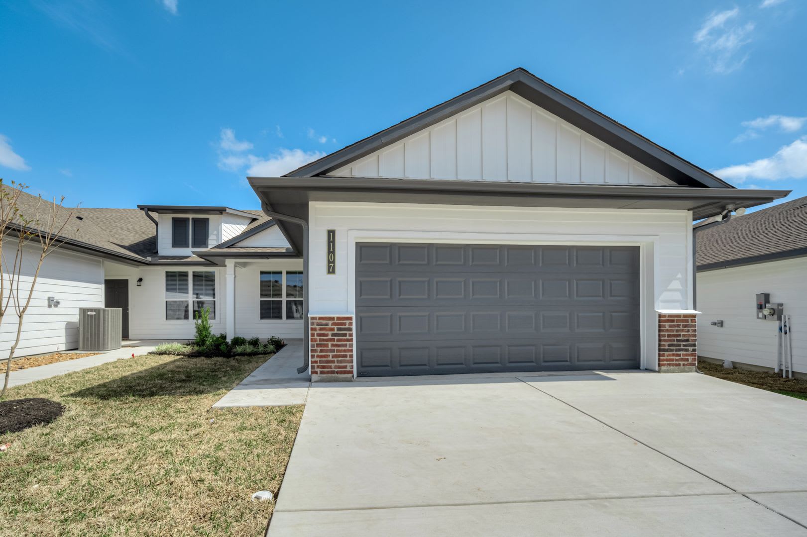 Where Style Meets Comfort: Elevate Your Living Experience – photo 1 of 57
