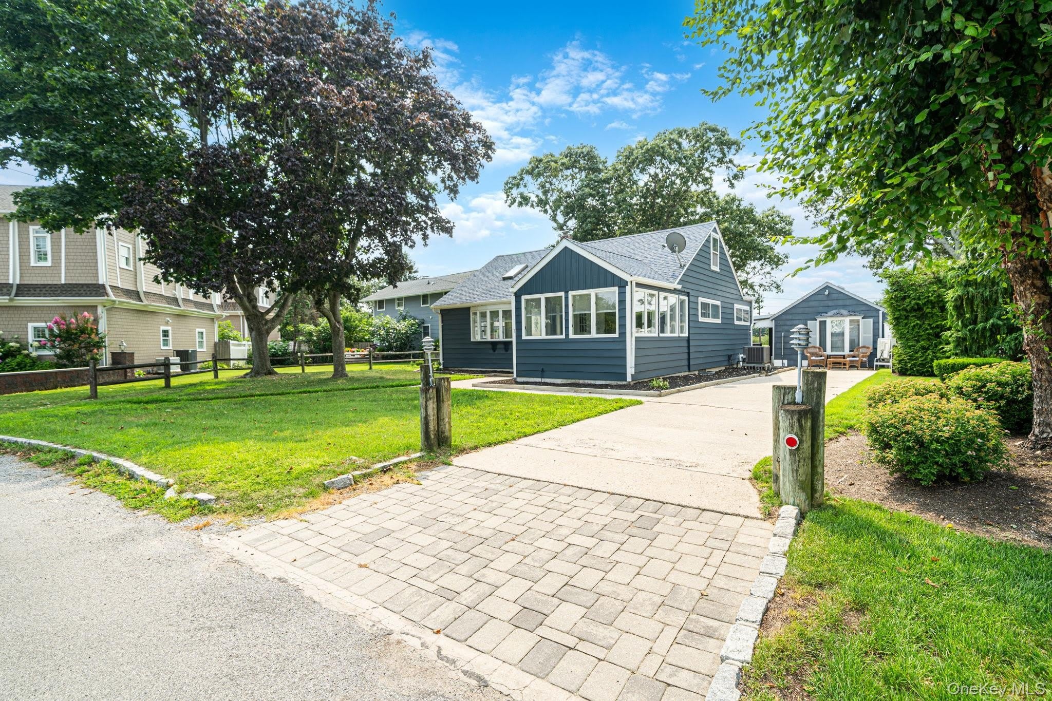7 Oak Drive – photo 1 of 47
