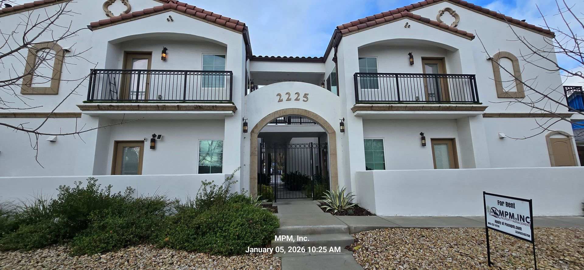 2 bed 1 bath apartment – photo 1 of 2