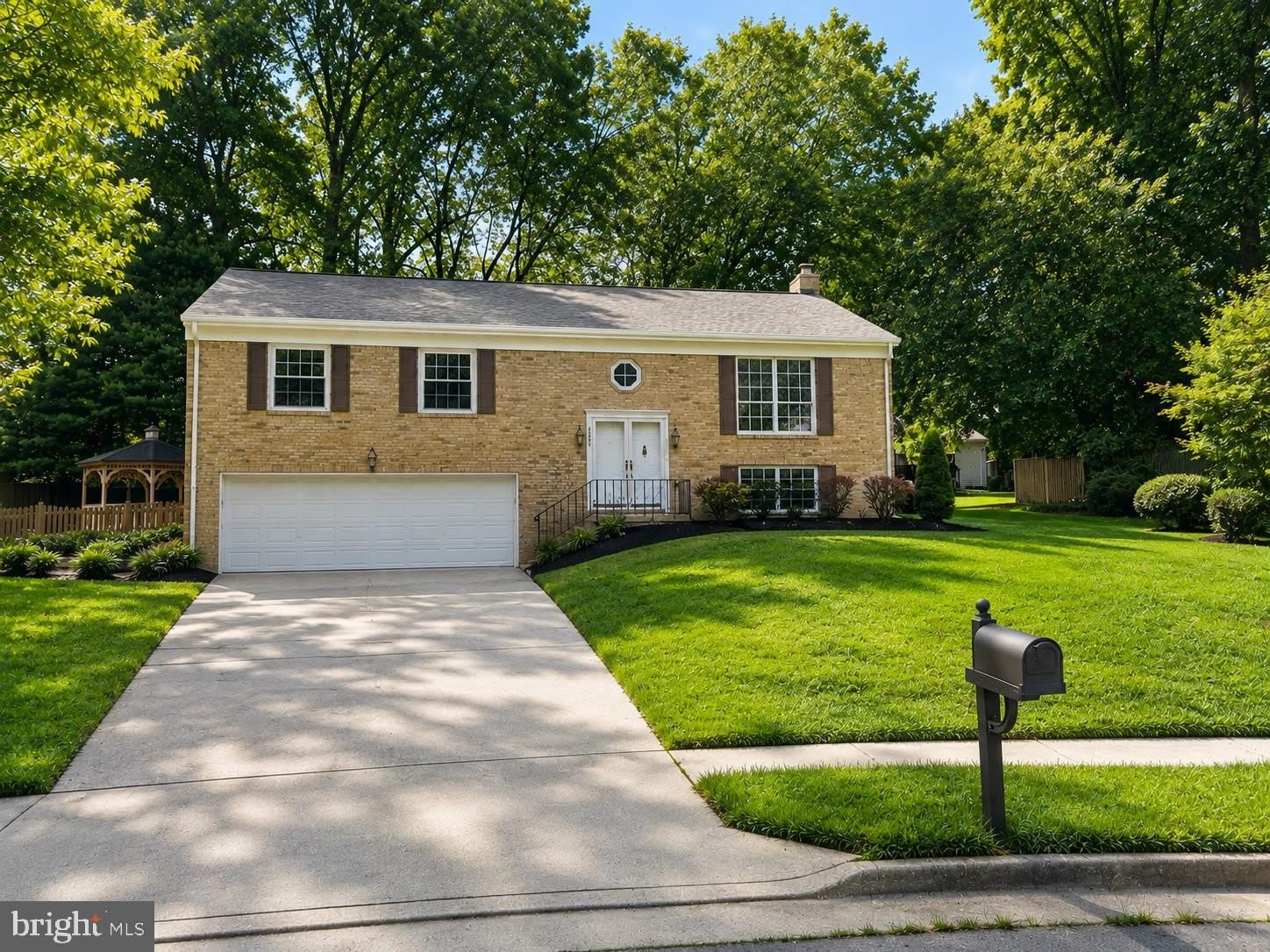 8425 BLEVINS WAY Court – photo 1 of 20