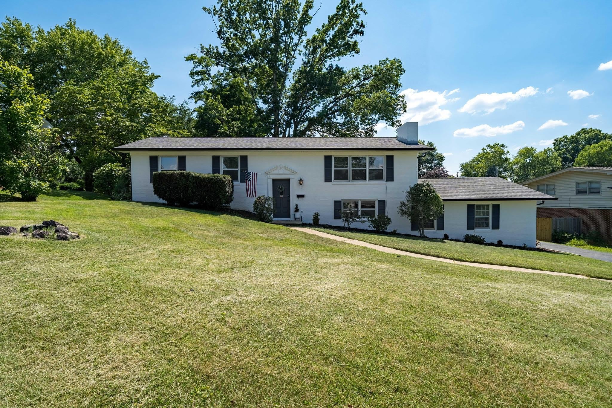 1807 Hillsboro Avenue – photo 1 of 39