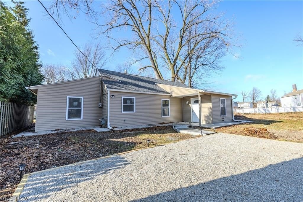 34469 Roberts Road – photo 1 of 19